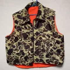 カモフラージュ柄 ダウンベスト