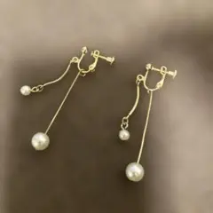 イヤリング　ゴールド