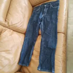 ユニクロ ストレートデニム W32 Ｌ72 ダークブルー