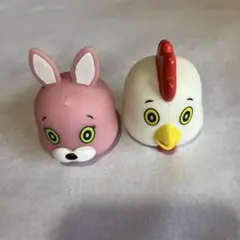 ウサギとニワトリのカプセルトイ