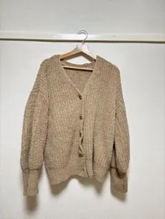 ベージュ ニット カーディガン バルーンスリーブ RETRO GIRL