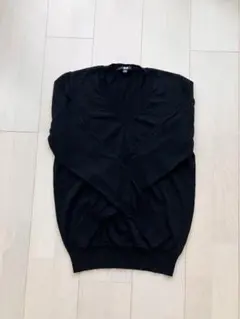 ユニクロ　レディースセーターVネック黒　サイズ：M