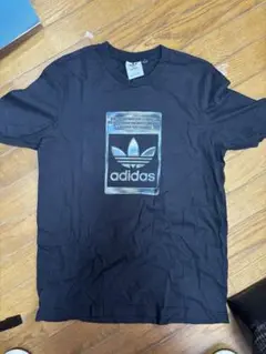 adidas Tシャツ 美品 ほぼ未使用