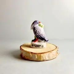 アトラス　世界の野鳥シリーズ／カグー（カンムリカグー）のフェーブ　フェーヴ　陶器