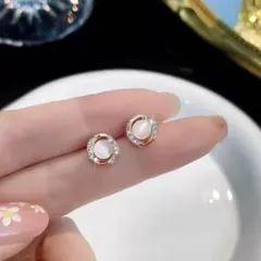 No85 高級感 ピンク ピアス［ゴールド］金属アレルギー対応 高品質