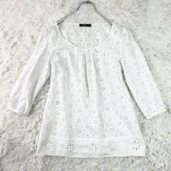 MAX&Co. リネンカットワークレース ブラウス 40 白 七分袖 花柄のサムネイル