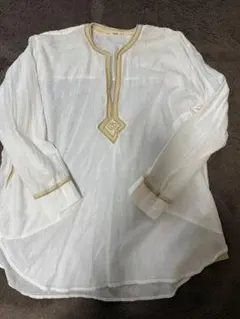 希少　刺繍ブラウス