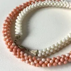 天然珊瑚 編み込み 丸玉 3連グラデーション セミロングネックレス ピンク 白のサムネイル