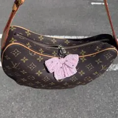 Item thumbnail for item 52794a8f-a6b3-4e56-9086-d7efb6867843