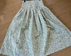 【ZARA】花柄 フレアスカートのサムネイル