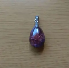 健康。レッドルチル パワーストーン ペンダントトップ