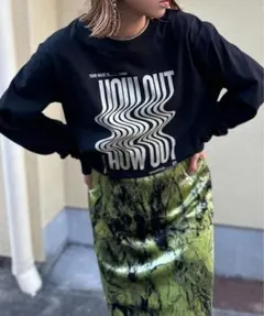 ボンジュールサガン　mi via loca ウエーブ柄How ouT ロゴロンT