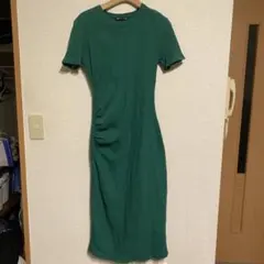 ZARA 緑　グリーン　ミディワンピース