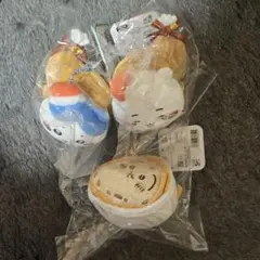 ちいかわ　ハチワレ　チキンになっちゃったマスコット　うさぎシュートレン　セット