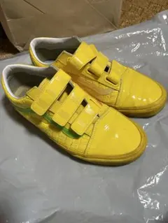 Item thumbnail for item 6bcabd3e-c38b-48d1-a22c-09e020d75f48