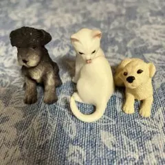 シュナウザーラブラドールレトリバーの子犬　白ネコミニチュアフィギュア 3体セット