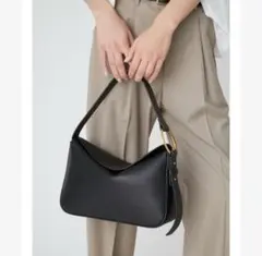 Item thumbnail for item 6d5cbb86-5be4-498f-a938-b59edbfe0bcc