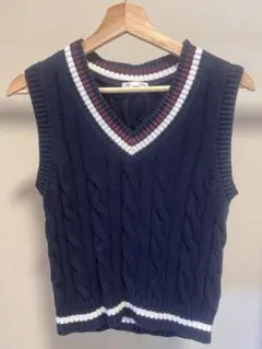 ネイビー ケーブル編み ニットベスト Vネック