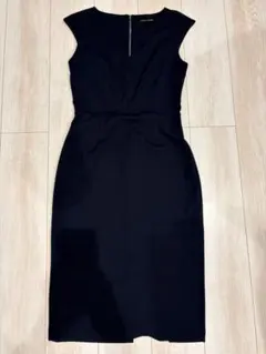 IVANKA TRUMP ネイビー　ワンピース　 ノースリーブワンピースのサムネイル