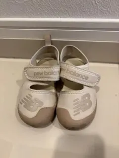 new balance ベージュ　水陸両用サンダル　16cm
