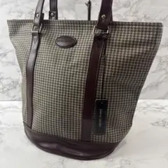 ほぼ未使用品 pierre cardin ピエールカルダン 千鳥格子トートバッグのサムネイル