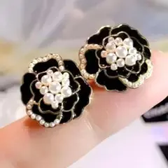 ✨ 黒 カメリア風 フェイクパール ピアス ゴールド エレガント 花