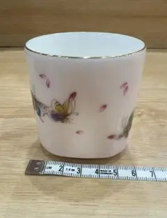 手作り 湯飲み 蝶と桜の花びら模様 高級感