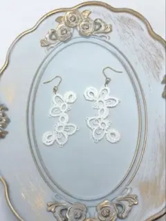 タティングレースのピアス　大ぶり　ホワイト　No.68