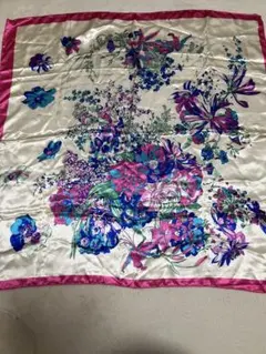 花柄　大判スカーフ　78×78