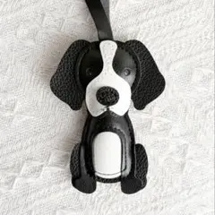ハウンドドッグ風　犬モチーフ　キーホルダー　バッグチャーム　ブラック