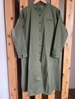 オリーブ色 ノーカラー長袖シャツワンピース　 グリーン　オリーブ
