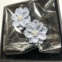花のピアス 薄水色[即購入歓迎][未使用品][値下げ可能] ライトブルー