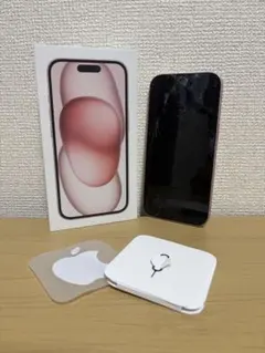 【ジャンク】Apple iPhone 15 ピンク 画面ひびあり