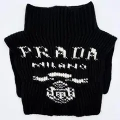 極美品 プラダ フロントロゴ カシミア ネックウォーマー マフラー ブラックのサムネイル