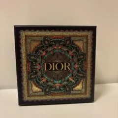 Dior ギフトボックス 装飾的デザイン　空箱