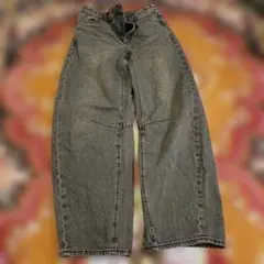 GU バレルレッグジーンズ