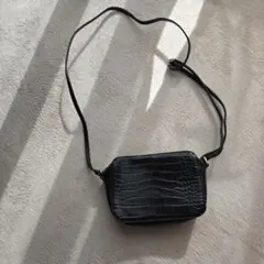 クロコダイルパターン ブラックバッグ