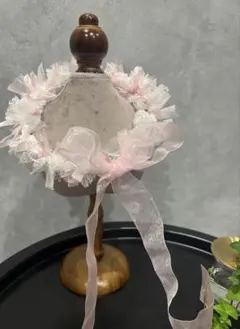 ピンクのリボンとレースのリボンクラウン