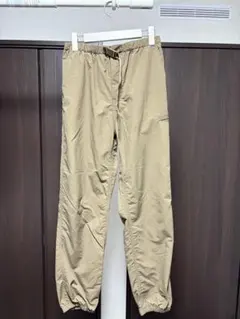 ナイロンパンツ