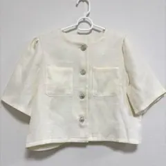 アイボリー 半袖シャツ ボタン付き