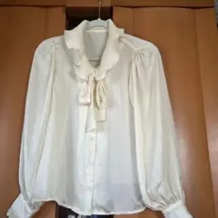アイボリー フリル襟 シャツ