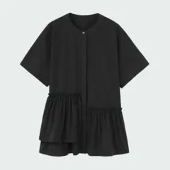 【美品】プラステ　フリル付きブラックシャツ Sサイズ