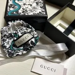 GUCCI ギフトボックス 花柄 蛇デザイン