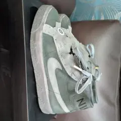 NIKE SB Blazer Mid ホワイト グレー スエード - メルカリ