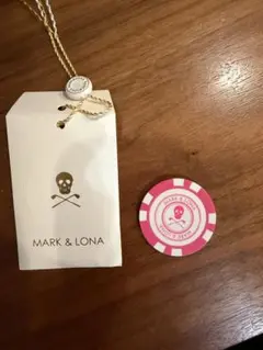 新品未使用　MARK & LONA ゴルフマーカー ピンクのサムネイル