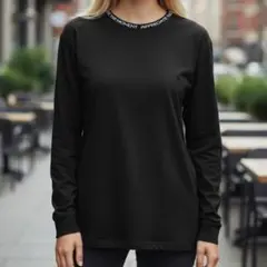 美品 アズール カットソー Mサイズ 黒 ロゴ入りネックライン 長袖 シンプル