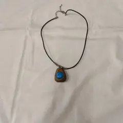 木製ターコイズ色ペンダントネックレス