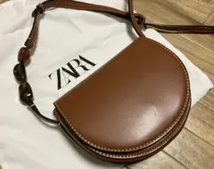 ZARA ショルダーバッグ　ブラウン　半月型