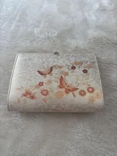 和装用バッグ ベージュゴールド 花柄　蝶　刺繍