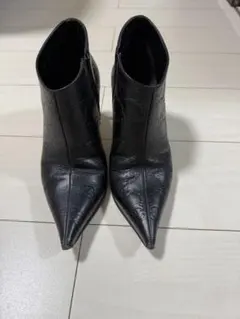 GUCCIブラック加工レザーブーツ